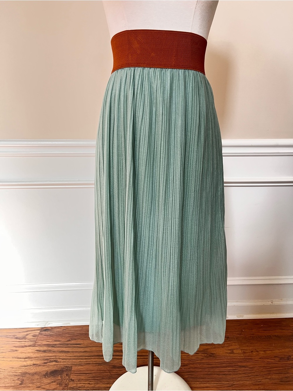 RACHEL ROSE MINT GREEN PLEATED MAXI SKIRT | NWT | SIZE MED.